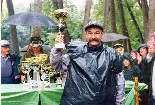 Fiesta del Río Arga 1.995, Entrega de trofeos, El día fue luvioso y desapacible