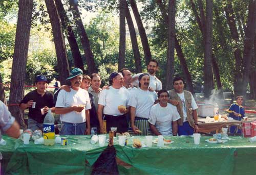 Fiesta del Río Arga 1.996, Impresionante grupo de amigos.