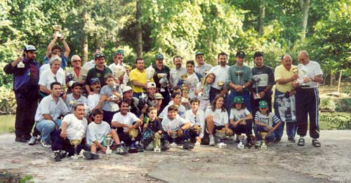 Fiesta del Río Arga 1.997, Grupo de participantes con sus flamantes trofeos.