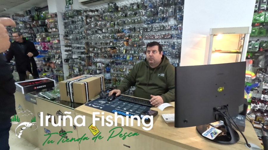 Interior tienda Iruña Fishing Villava